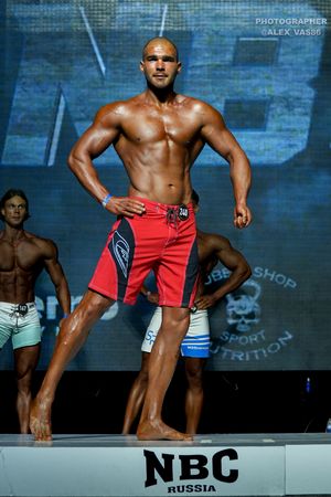 MEN'S FHYSIQUE +179
